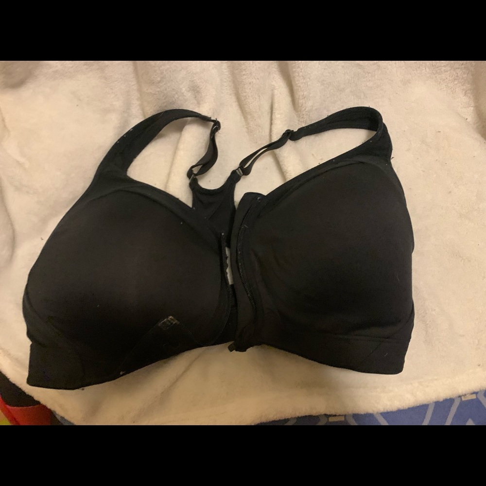 Women’s sports Bra